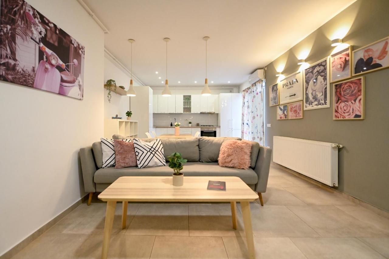 Splendid 2Br Apartment With Breathtaking Views Of Casa Poporului 布加勒斯特 外观 照片