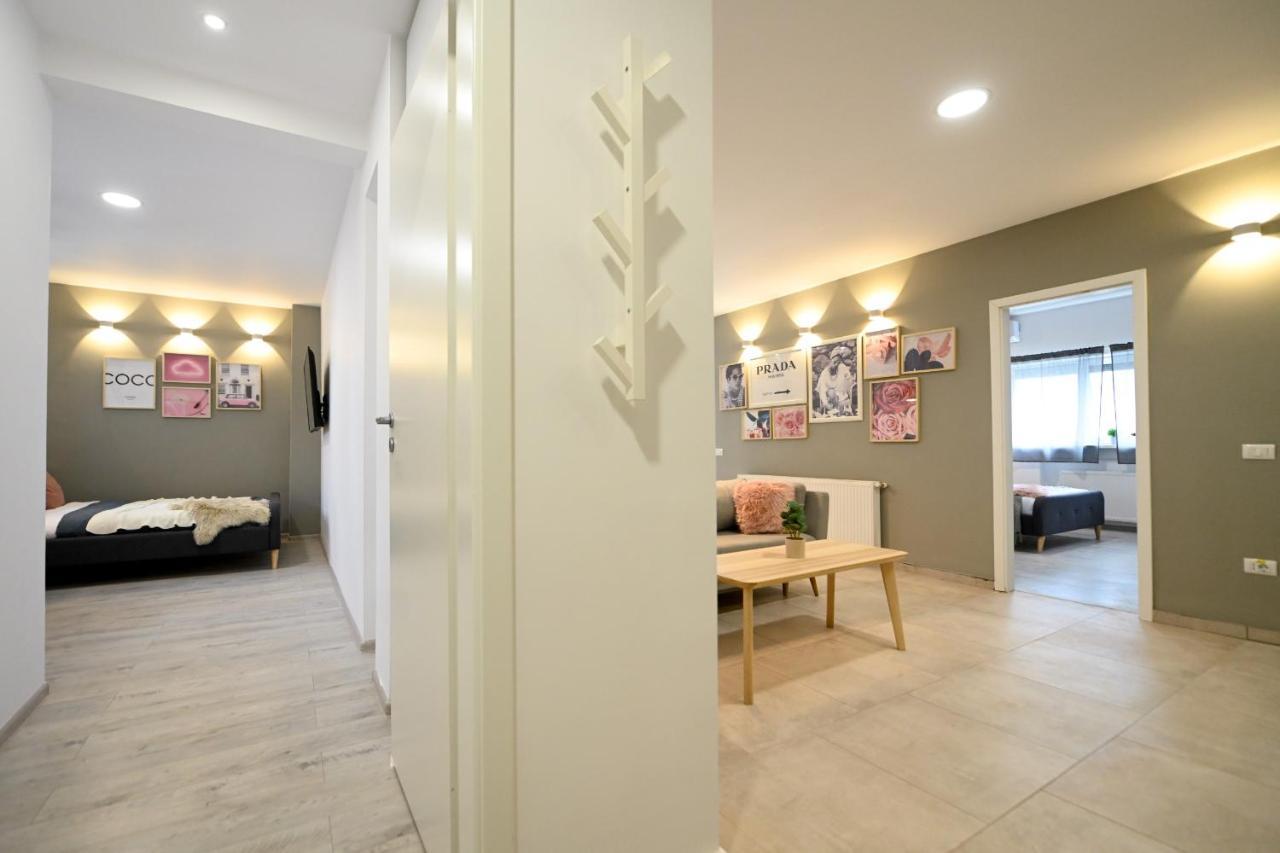 Splendid 2Br Apartment With Breathtaking Views Of Casa Poporului 布加勒斯特 外观 照片