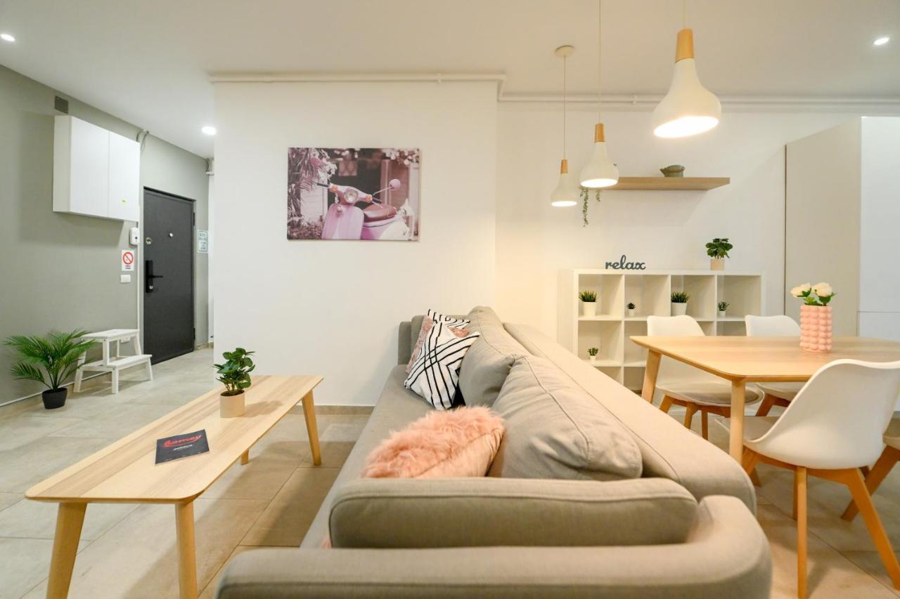 Splendid 2Br Apartment With Breathtaking Views Of Casa Poporului 布加勒斯特 外观 照片