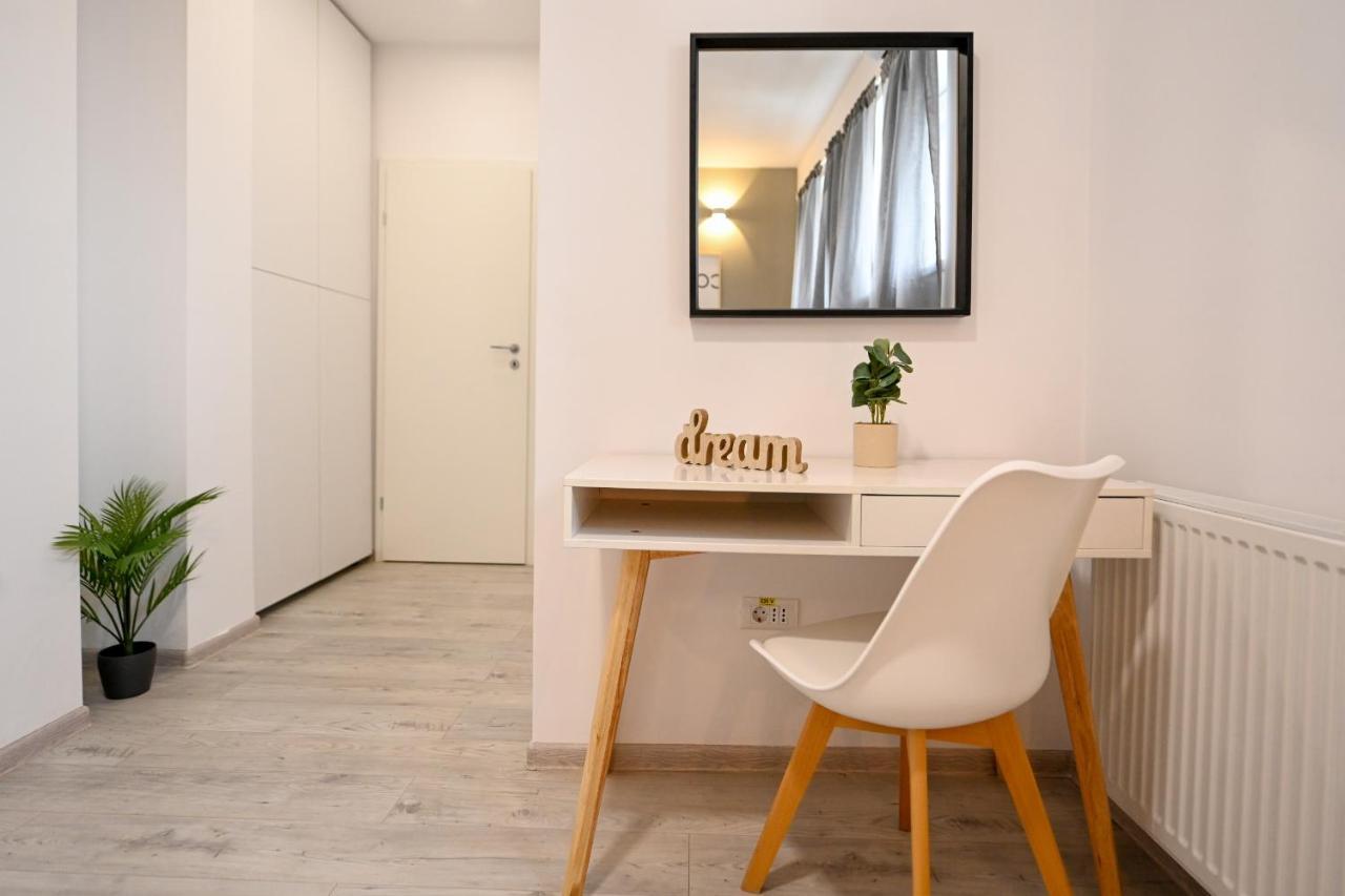 Splendid 2Br Apartment With Breathtaking Views Of Casa Poporului 布加勒斯特 外观 照片