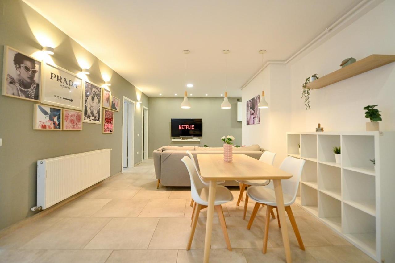 Splendid 2Br Apartment With Breathtaking Views Of Casa Poporului 布加勒斯特 外观 照片