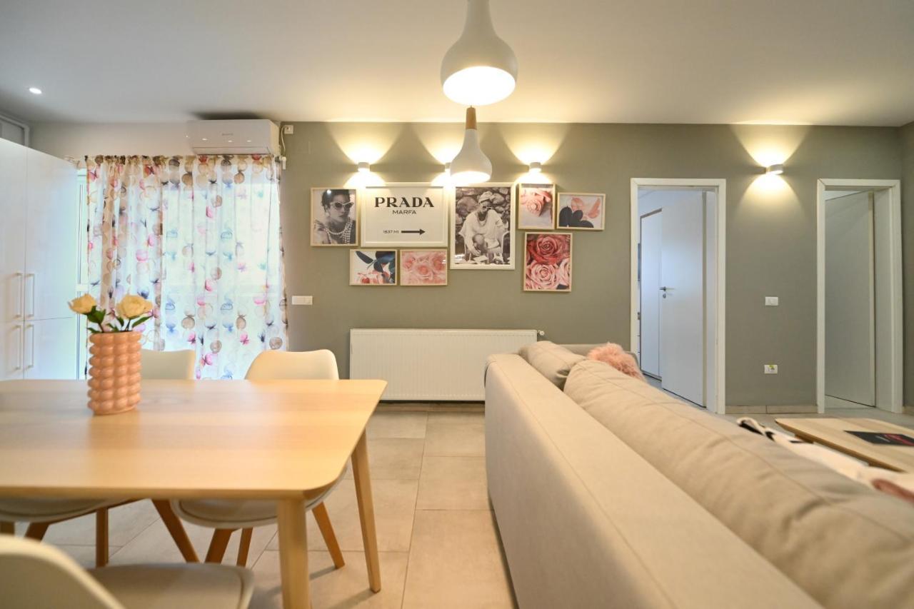 Splendid 2Br Apartment With Breathtaking Views Of Casa Poporului 布加勒斯特 外观 照片
