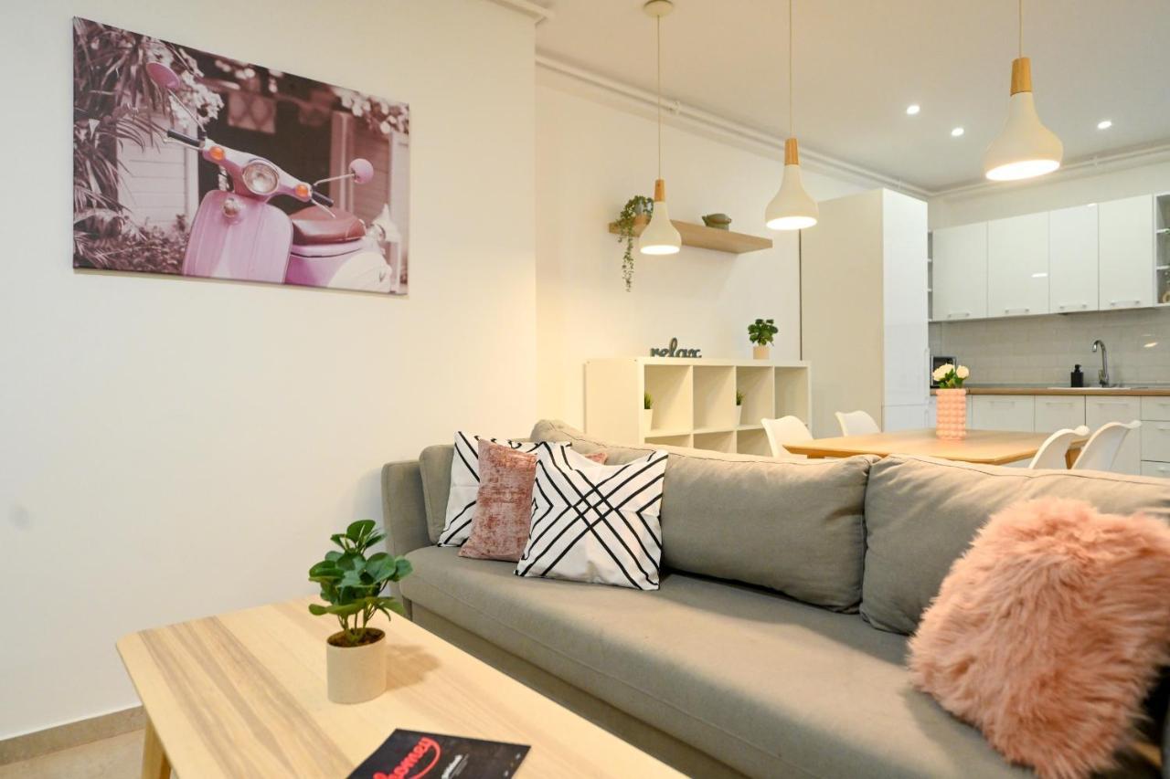 Splendid 2Br Apartment With Breathtaking Views Of Casa Poporului 布加勒斯特 外观 照片
